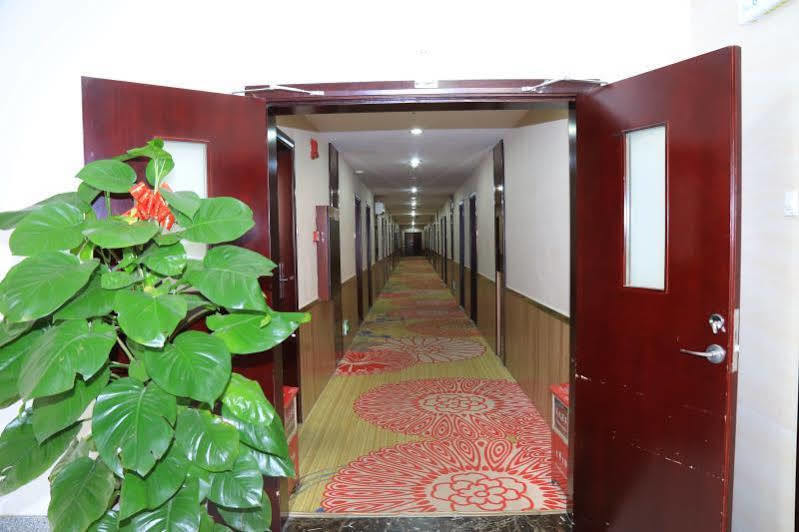 Yongchun Hotel Zhuhai Чжухай Экстерьер фото